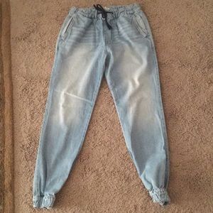 Hollister Jean joggers